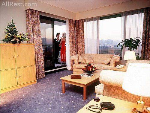 Crowne Plaza Hotel Muscat 3
